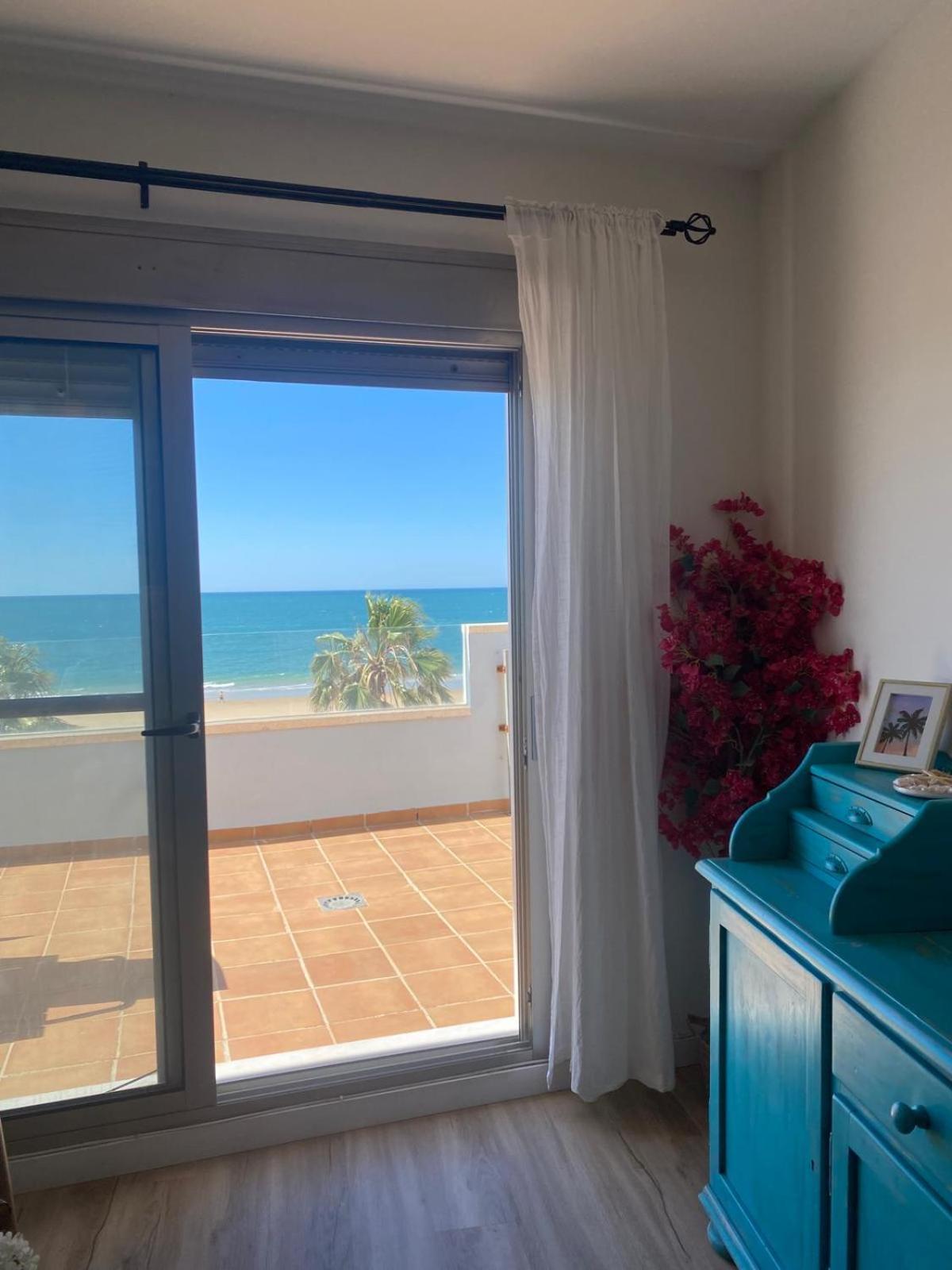 Ferienwohnung Atico Al Sol En Primera Linea De Playa Rota Exterior foto
